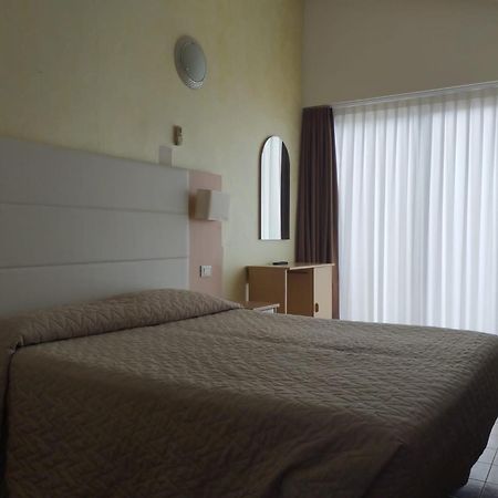 Hotel Foschi-Peninsula Bellaria-Igea Marina Eksteriør billede